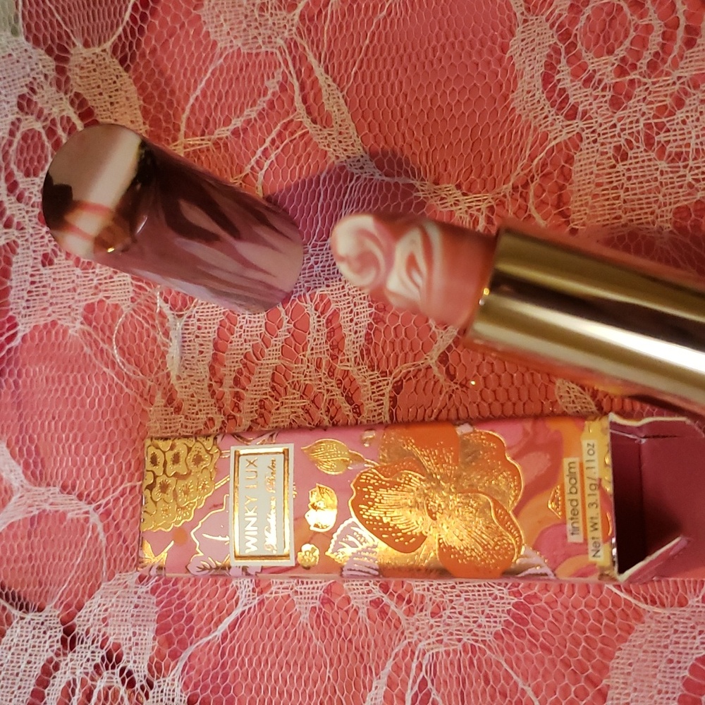 ❇️🧚‍♀️DELIGHTED Winky lux Marbleous Lip Balm NWT - Picture 3 of 3